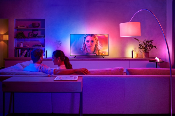 La nueva tira de luz degradada Play de Philips Hue promete una gran mejora para los espacios de entretenimiento en el hogar