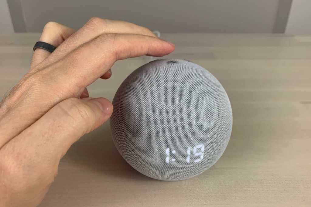 echo dot with clock tap to snooze