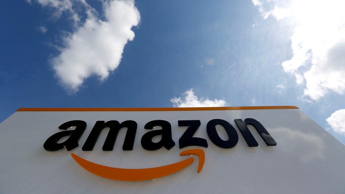 Amazon Will Let Companies Build Voice Assistants on Alexa